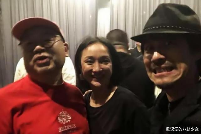 王菲|王菲全家聚会曝光，李嫣不再刻意遮挡嘴巴，窦靖童变“时尚怪咖”