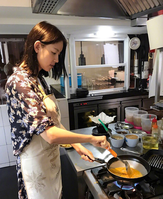 十万个家居为什么|走进张梓琳生活中的家，厨房设备堪比大酒店，她老公太有口福了
