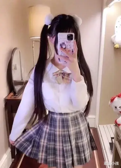 运动裤|刘思瑶模仿蔡萝莉扎双马尾，本以为锦上添花，看到效果：谁让你学的