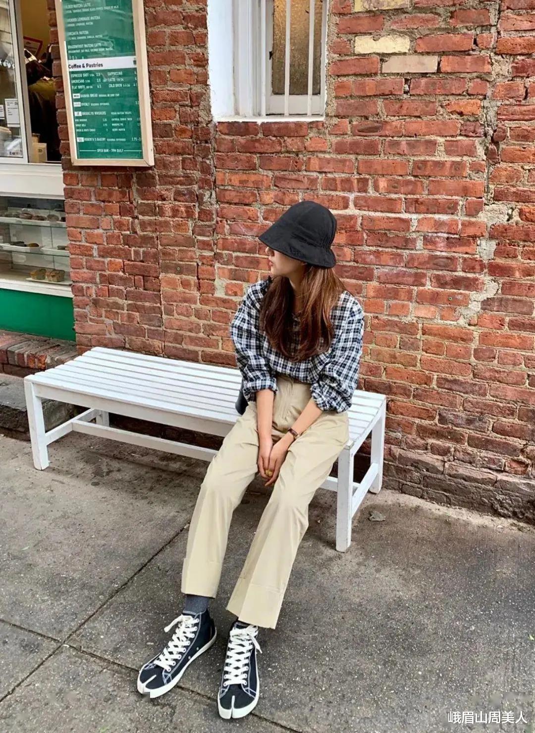 峨眉山周美人|?今夏“奶奶裤”火了！气质优雅还减龄，四五十岁的女人穿超合适