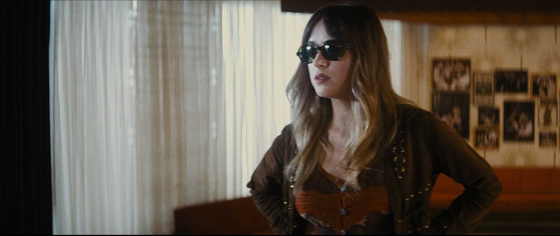 皇家酒店谋杀案|雷神演绎R级惊悚神作，《皇家酒店谋杀案》，色彩瑰丽，场景迷人