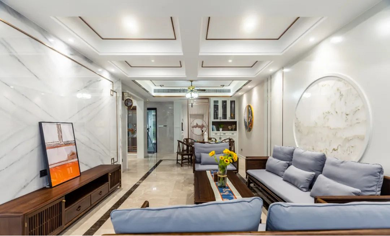 |170平米新中式风装修案例，客餐厅一体化设计，典雅端庄