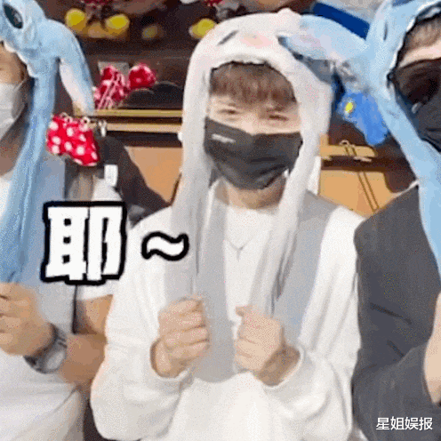 鹿晗|一鹿彤行好甜！关晓彤和鹿晗打羽毛球被偶遇，他俩还发文撒过糖