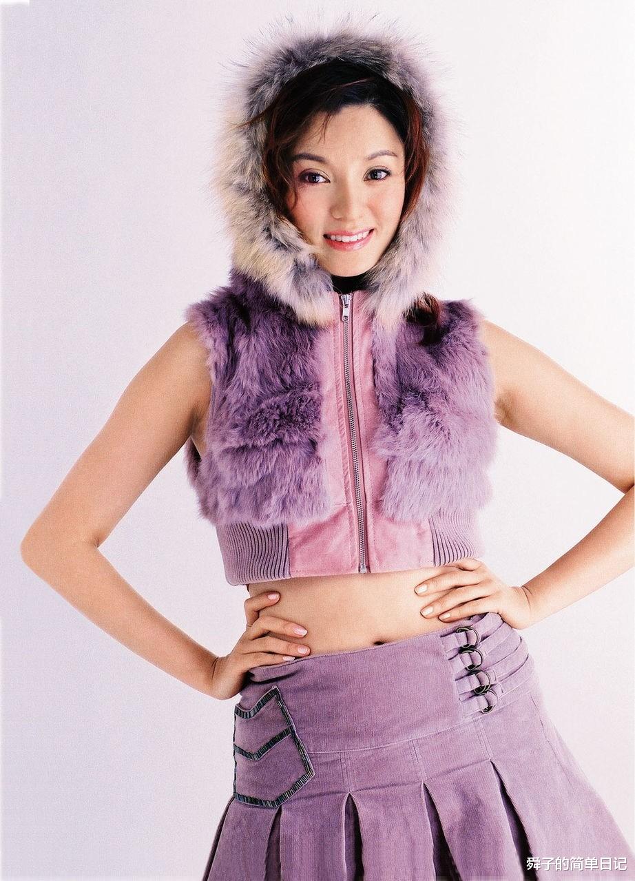 彭丹|拒绝《花花公子》25万美元的拍照费用，转身却跟着黄百鸣拍三级片