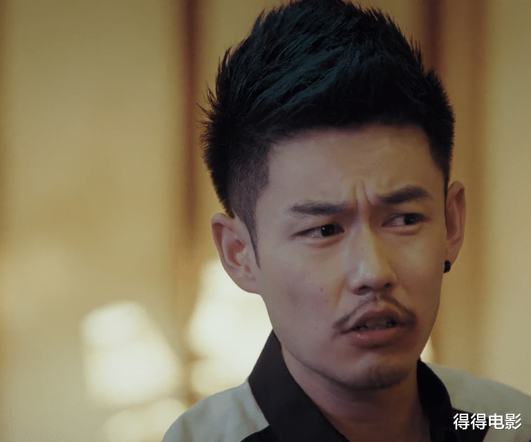 警察|警察和毒贩炒CP，洗剪吹发型当卧底，这是缉毒版“雷霆战将”？