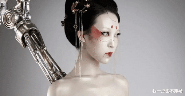 杨超越|杨超越汉服火出圈后，没想到还有人把汉服穿成这样？