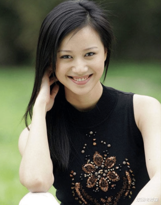 童颜|倪虹洁：21岁被骂变性人 30岁退圈 43岁卖贴身衣物 她比你想的精彩