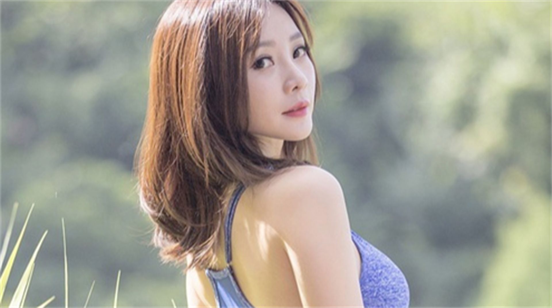 |“性感女神”柳岩：为母亲治病进入娱乐圈，惹怒知名导演因祸得福