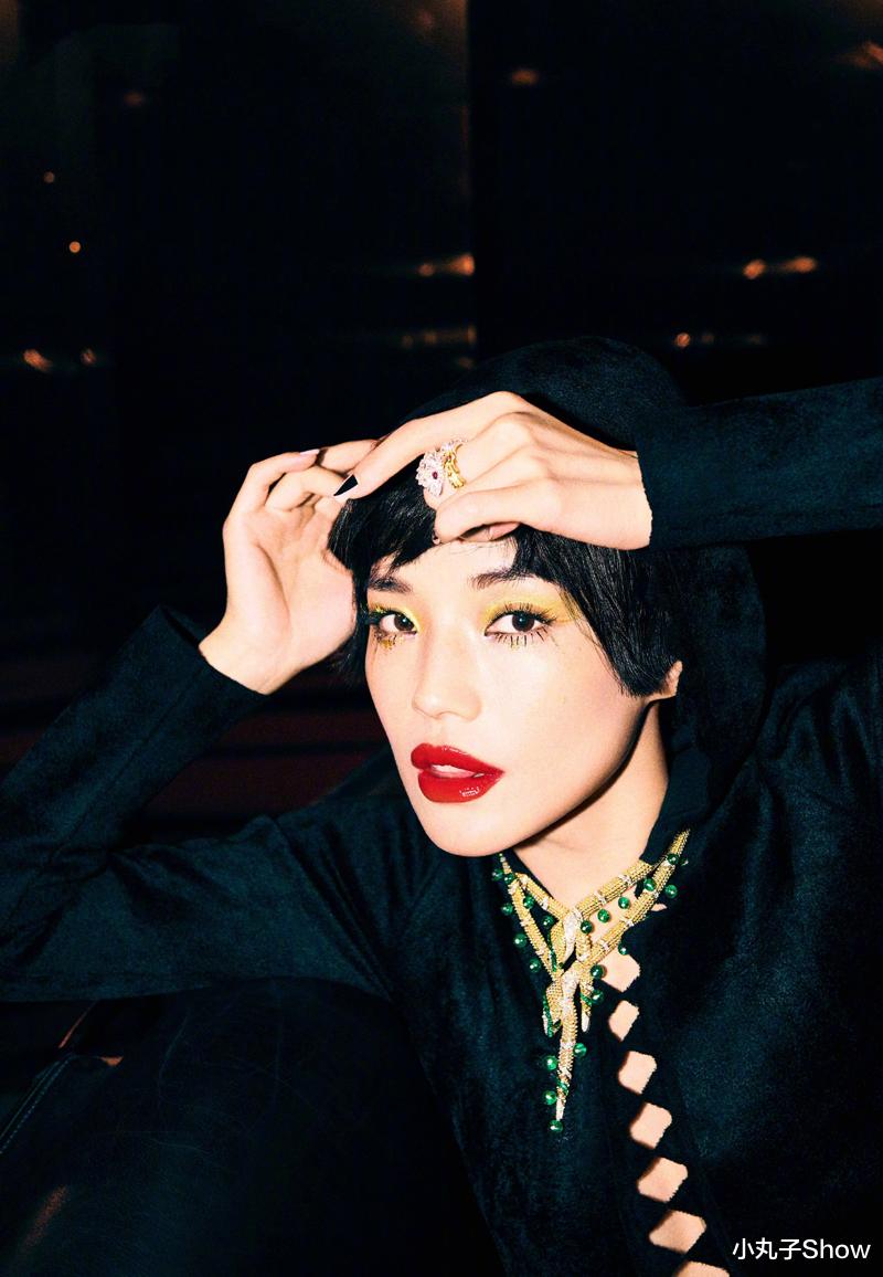 舒淇|气场两米八！45岁舒淇拍时尚大片，短发造型又酷又飒，不愧是女神