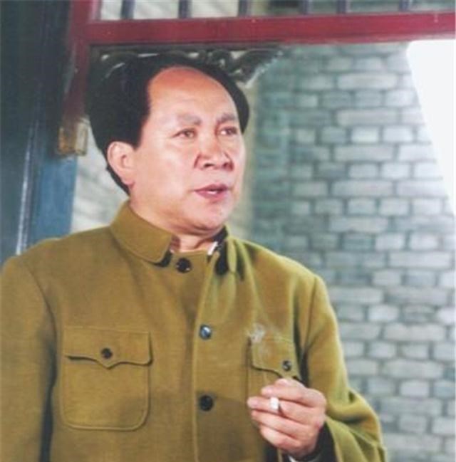 |和主席长相相似的陈燕，后来成为扮演主席的女演员，家人却很苦恼