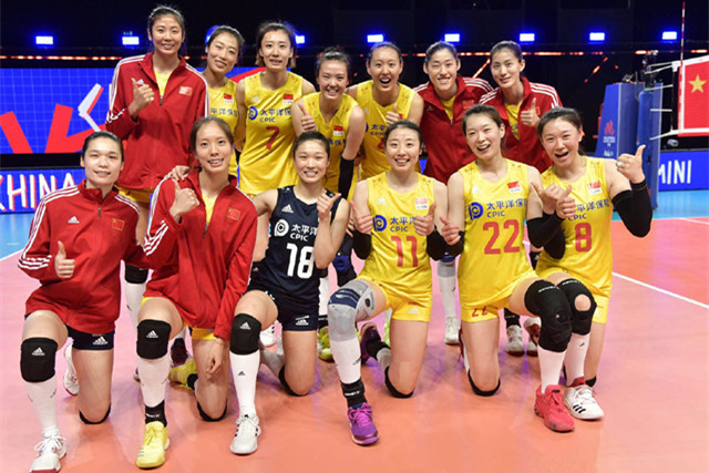 女排|女排迎战荷兰，郎平全主力出战，张常宁辅佐朱婷冲3-0