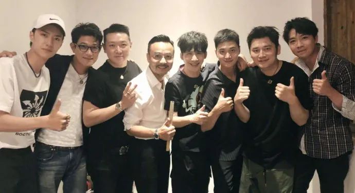 天天向上|天天向上为快乐大本营试水？改版后娱乐性大大降低，如何保持热度