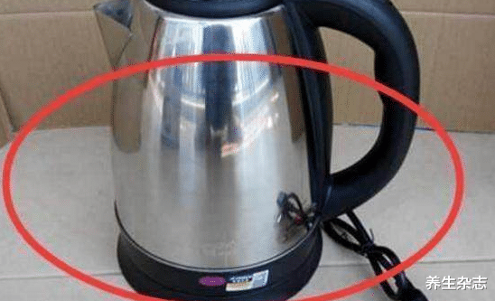 尿酸|“热水变毒水”！卫生组织公布：“1热水壶”或在“侵蚀”你的肾脏