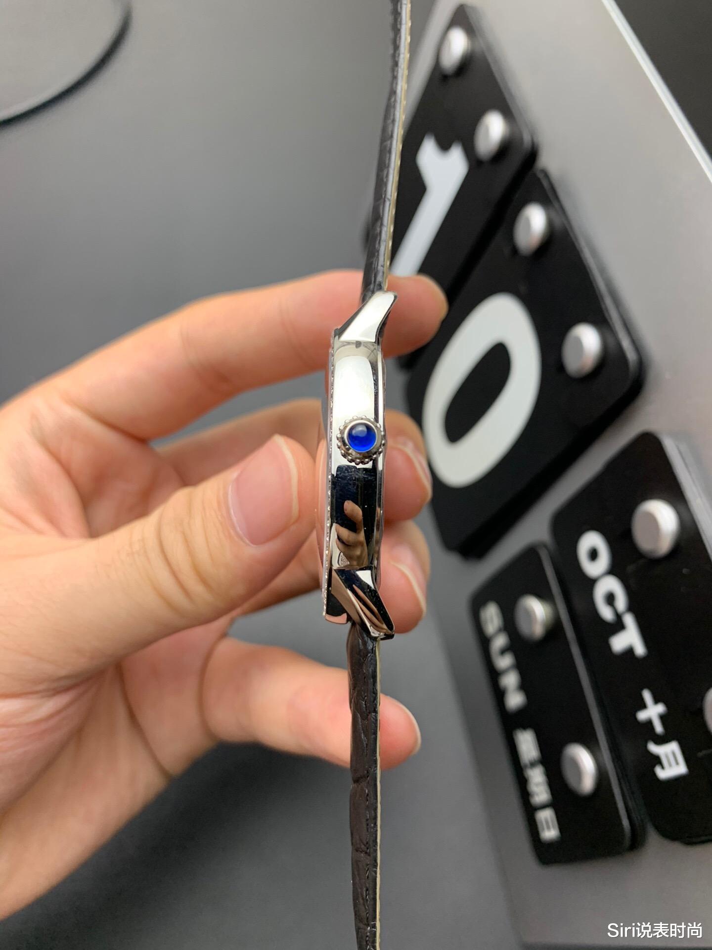 Siri说表时尚 Siri说表:TW厂卡地亚伦敦腕表