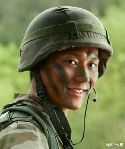 士兵突击|《士兵突击》14年，7个主演6个成顶流，为何只有他沦为18线