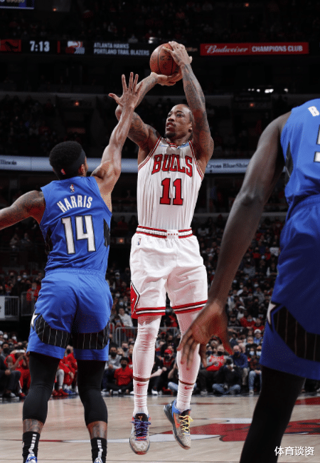 德羅贊|29分創(chuàng)紀(jì)錄！德羅贊罰球絕殺，8連勝坐穩(wěn)東部第一，籃網(wǎng)被拉開(kāi)差距