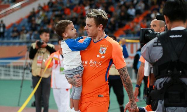 有趣的豆花|格德斯透露离开鲁能的真实原因，放弃600万欧元，不想被国足归化