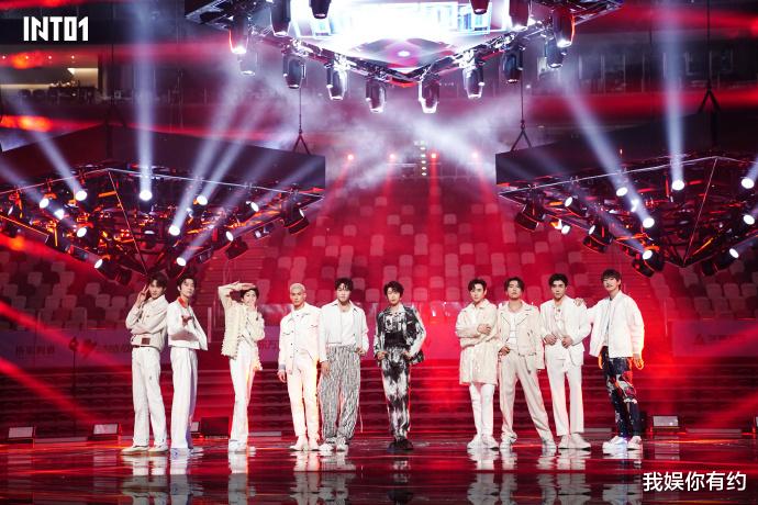 |INTO1组合再出事端，刘宇新歌part少，成员唱功舞台都备受争议？