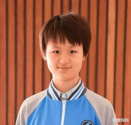 蜂蜜妈妈|高考后，3位学霸用事实告诉你：别迷信补课，跟上课堂知识更重要