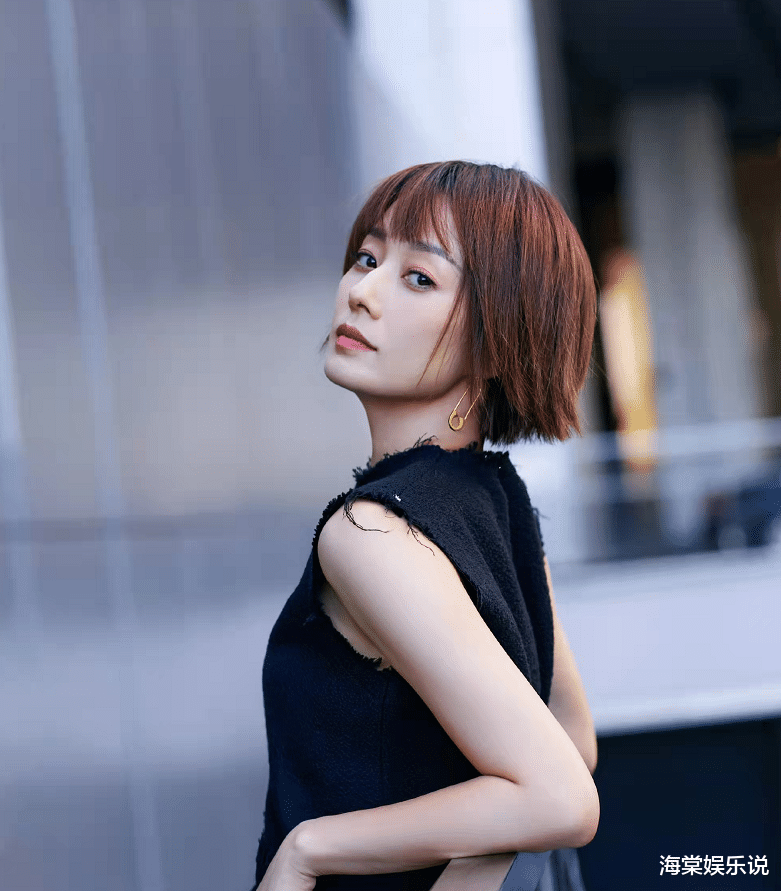 马伊琍|45岁马伊琍又演20岁少女了！齐刘海像戴了假发套，真实颜值太吸睛