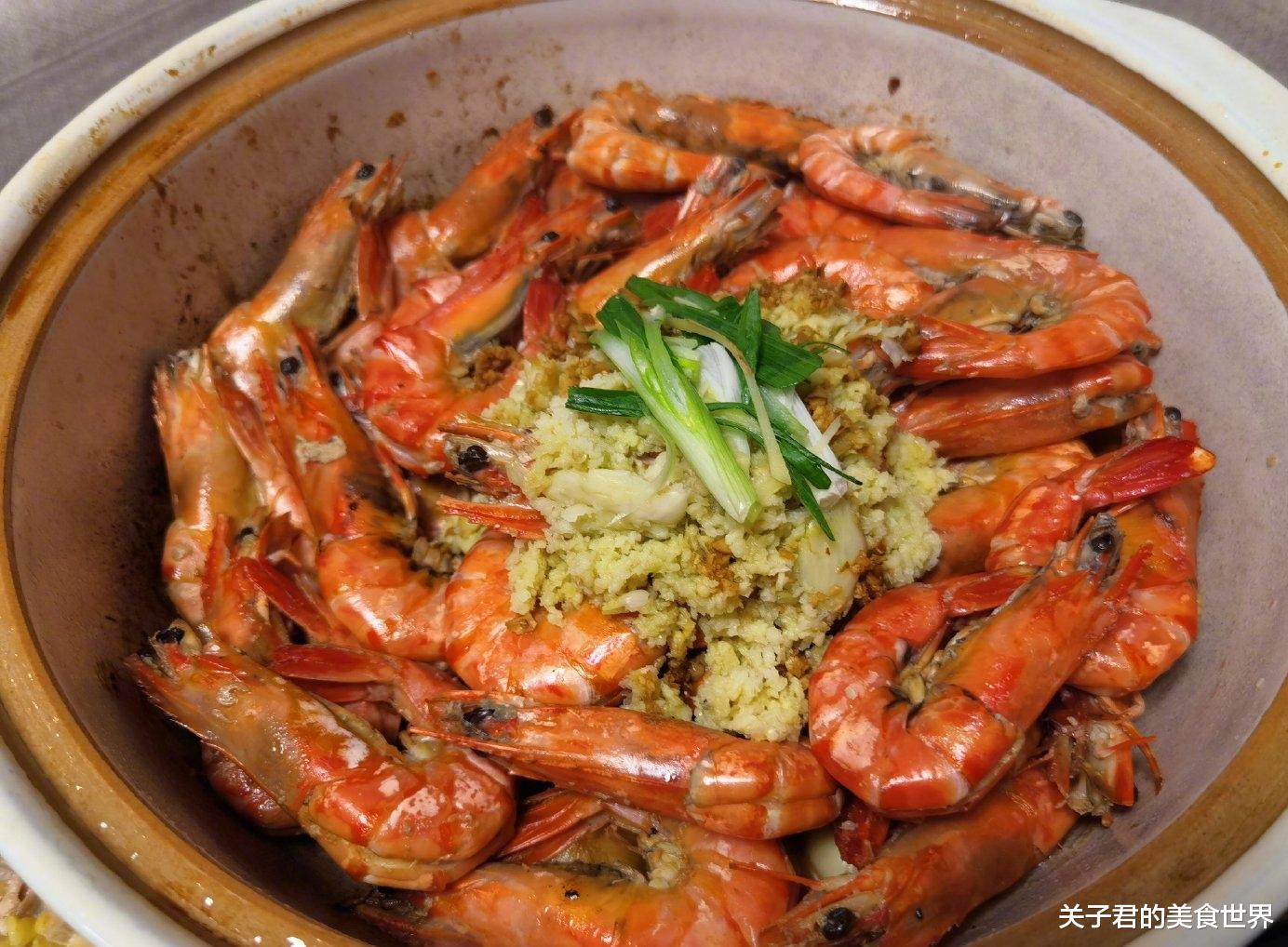 俞灏明|俞灏明高调晒年夜饭,8道菜吸引百万网友观看,网友:太豪横了!