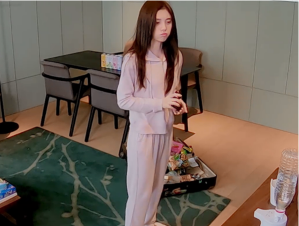 关晓彤|明星“起床照”啥样？看到关晓彤和鞠婧祎，对比差距太明显