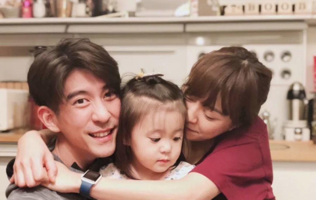 欢天喜地七仙女|已有家庭还四处撩拨？这8个明星，一个比一个“没有分寸”