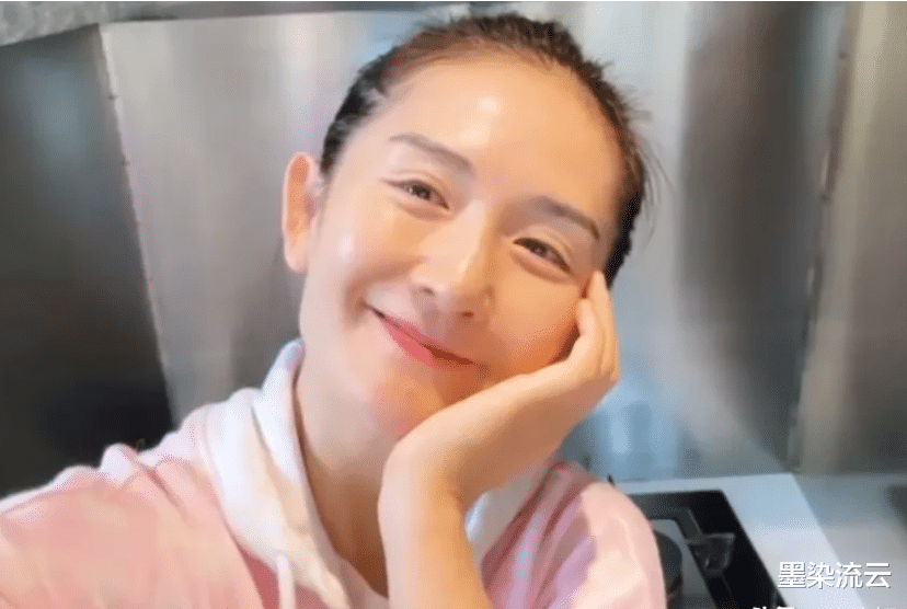 谢娜|想不到谢娜发一条短视频,几小时就有100多万观看,网友们集体评论