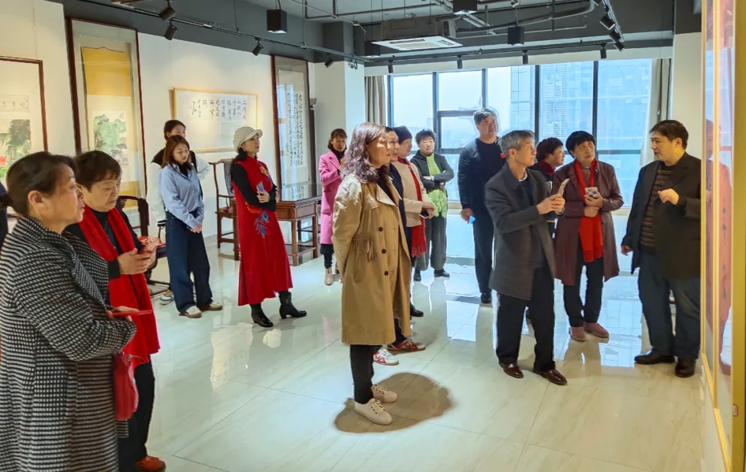 济宁万象 济宁雷鸣艺术慰问团第三站——华梦艺术馆