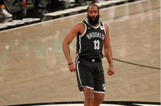 詹姆斯·哈登|哈登的實(shí)際出手很多，因?yàn)樗€有大量的罰球，罰球不算在出手?jǐn)?shù)里