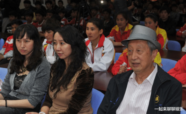 杜锋|“中国男篮”杜锋：夺冠那天与姐姐抱头痛哭，成名给姐姐养孩子