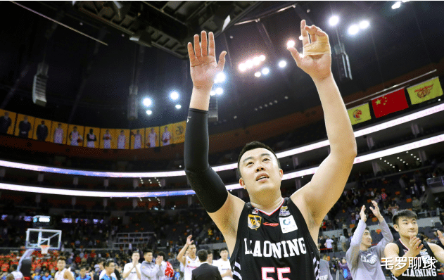 韓德君|中國男籃2米14隊長6犯罰下窩囊丟冠！骨折仍參賽，輸易建聯接班人