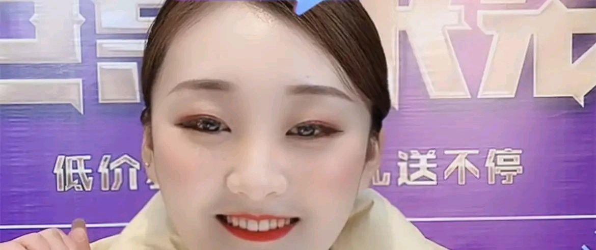 陈亚男|陈亚男直播事业好转?分手后卖货笑靥如花,支持者众多为哪般