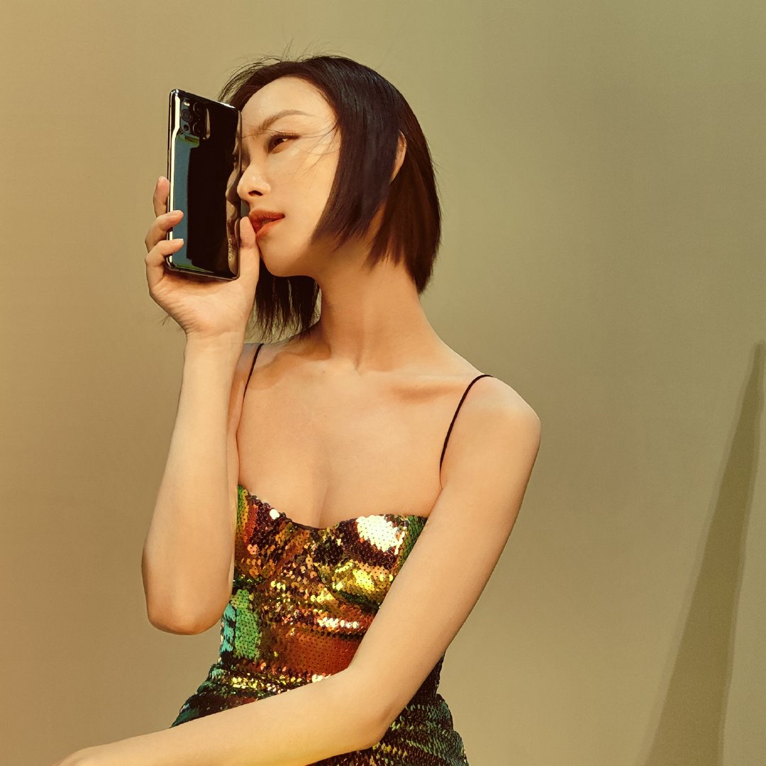 周迅|金九银十，女星杂志封面争夺赛开启，周迅领跑，刘诗诗不输？