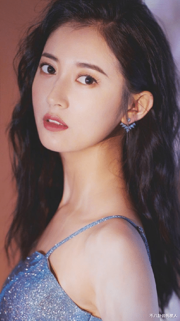 90后|川渝盛产美女，这8位90后小花，才是真正的明眸皓齿、秀色可餐