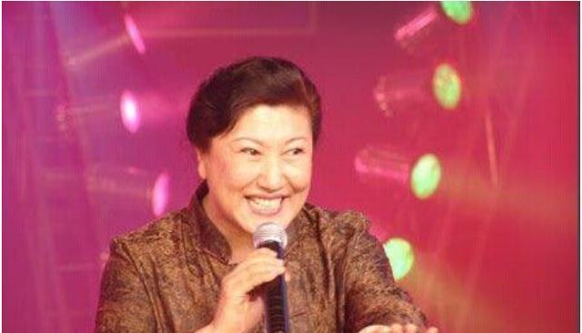 春晚|春晚一代笑星辞世后，女儿没流一滴眼泪，花天酒地挥霍遗产度日