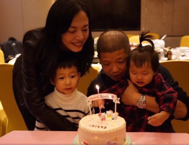 姚晨|姚晨发长文悼念90岁婆婆，曝其离世前身患绝症，和袁隆平同天去世