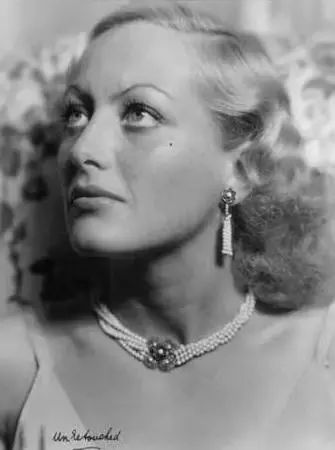 整容|又一个被辱骂丑的女明星：整容怪，别来中国圈钱