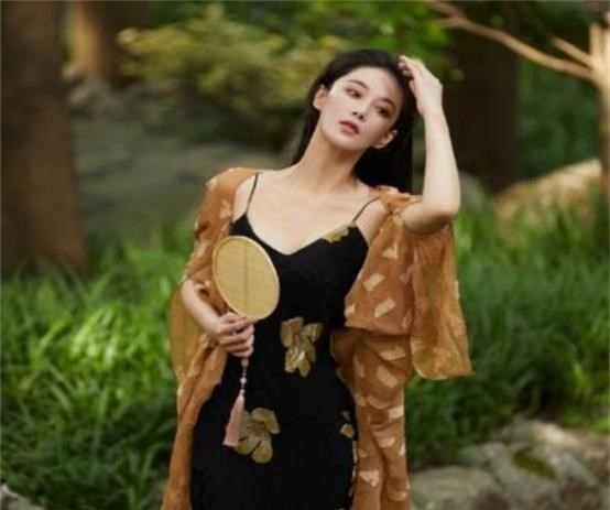 金泫雅 张馨予为新戏减肥，自曝体重106斤，自己做健康餐吃蔬菜不吃主食