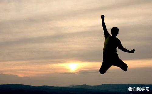 老白侃学习|父亲为女儿办升学宴，却没有一个好友愿意捧场，网友：我支持父亲