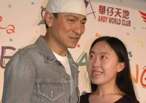 刘德华|刘德华：不要给我刷礼物，大家好好看看我就好，杨丽娟昨天看了吗