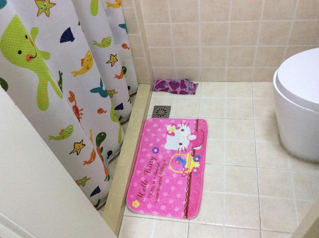 420万深圳买52平房，主卧在客厅，厕所在厨房，估计你们没见过！