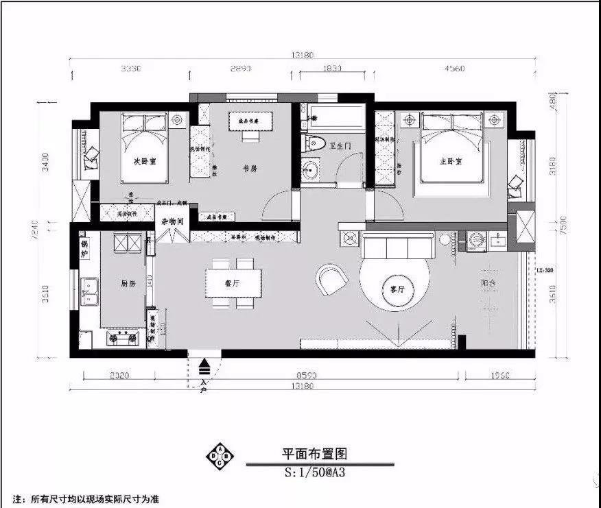老年小妙招|103平手工打造入户收纳，柜体收边严丝合缝，简约的纽扣形挂钩