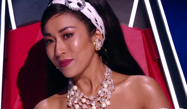 王菲|好声音唯一“男丁”遭淘汰，王靖雯成功逆袭，5强全剩女声