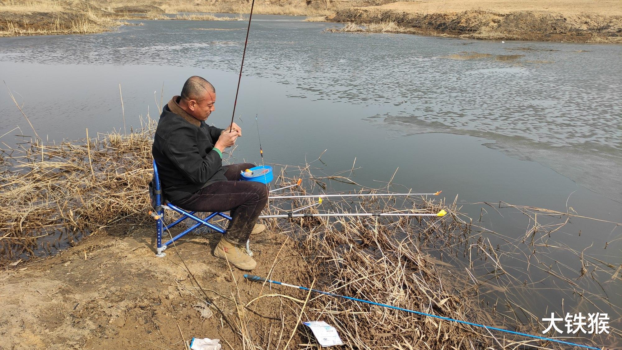 |一起钓过几次鱼的钓友，请我去给他妈祝寿，最少1000块到底值不值