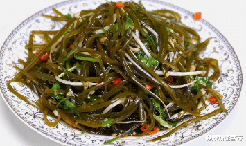 健康新经官方 小伙尿酸980，两月后肾衰竭离世，医生怒喝：怎能把“它”当饭吃