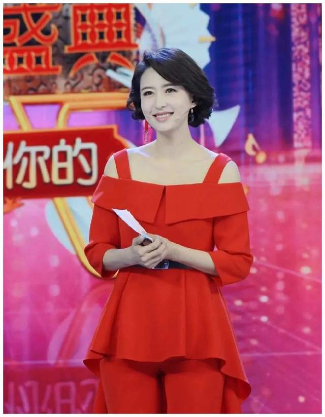 张蕾|最美央视金花，事业巅峰嫁富豪，为生子险丧命，今42岁仍是女神