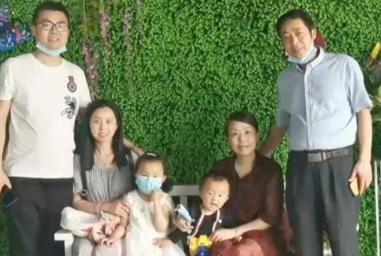 姚策|基因太强大！田静父母称姚威不爱吃面食，直播表态支持女婿回九江