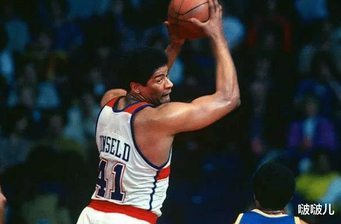 |得分能力并不是最好,但是却宁愿牺牲球权来帮助球队获得胜利的球星都有哪些呢?