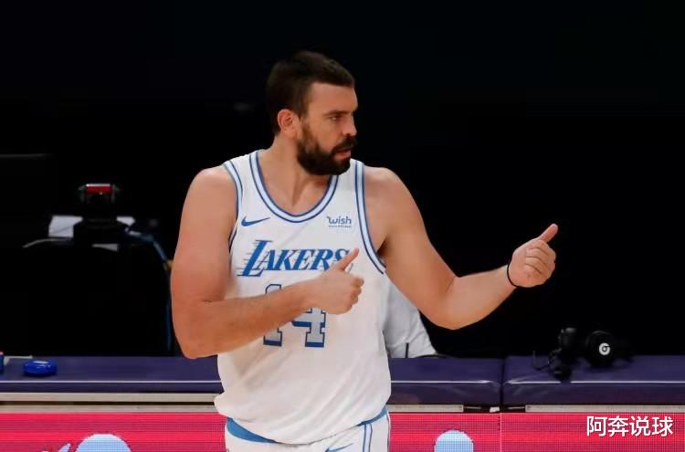 快船队|疯狂！考辛斯签约快船，塞弗洛沙宣布退役，施罗德小加索尔或离队